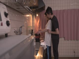 瀬名ひかり-彼女が2泊3日の旅行で居ない間に既婚者の元カノと3日間ハメまくったイケナイ純愛記録